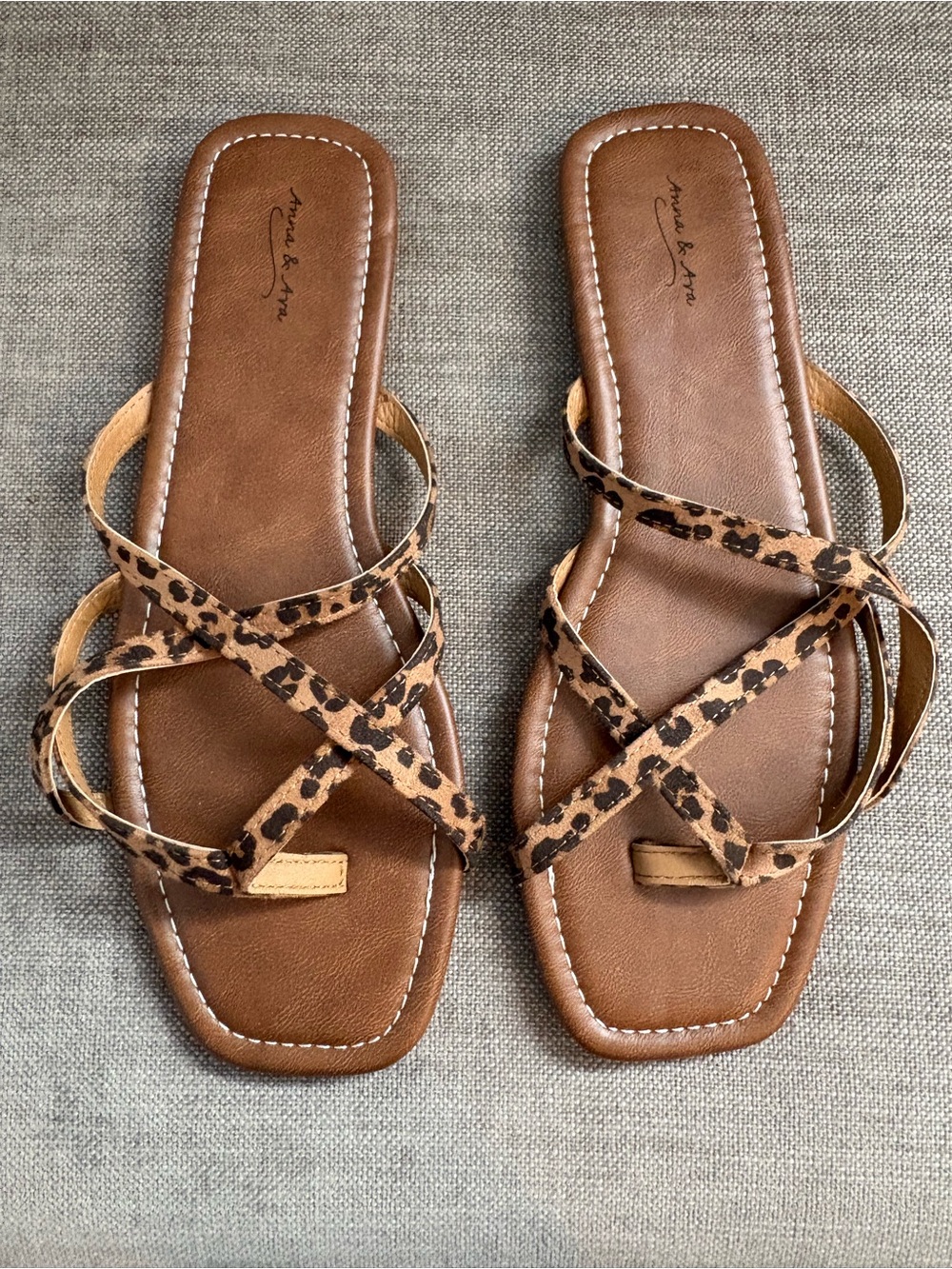 Anna & Ava Strappy Leopard Animal Print Pony Hair Flat Slip On Sandals Size 9